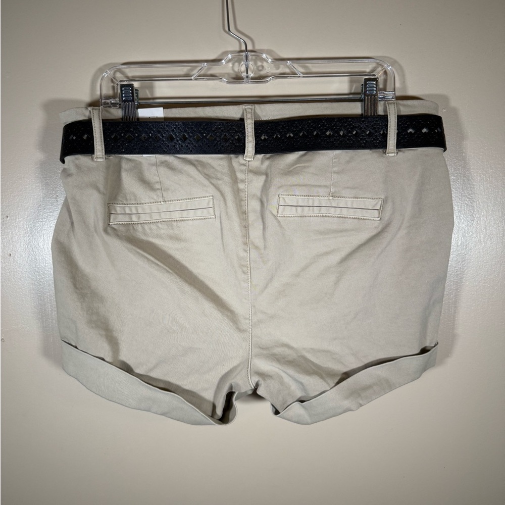 NWT Torrid Stone Belted Twill Shorts size 12 - Picture 2 of 6